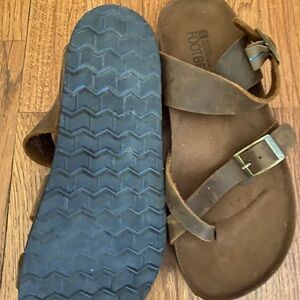 Great condition, just don’t wear them.  Great arch support.